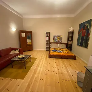https://fewo-grne-mommsenstrae.find-berlin-hotels.com